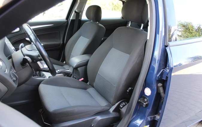 Ford Mondeo cena 15900 przebieg: 242000, rok produkcji 2008 z Puławy małe 154